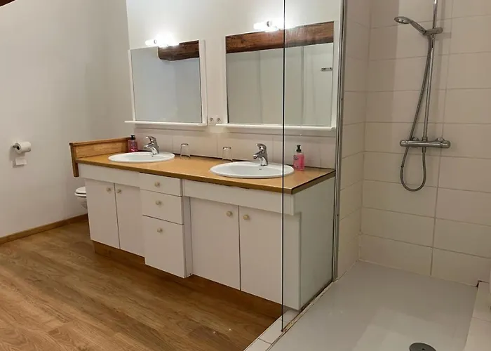 Les Cerisiers Binel à Ronsac Aigrefeuille